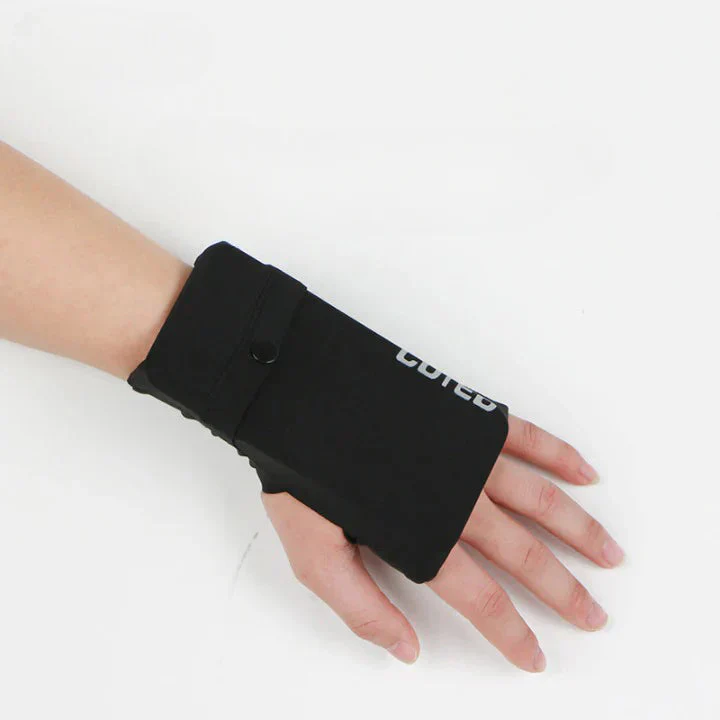 Arm Band Holder - Train Freely and Securely with All Essentials Accessible - Image 7