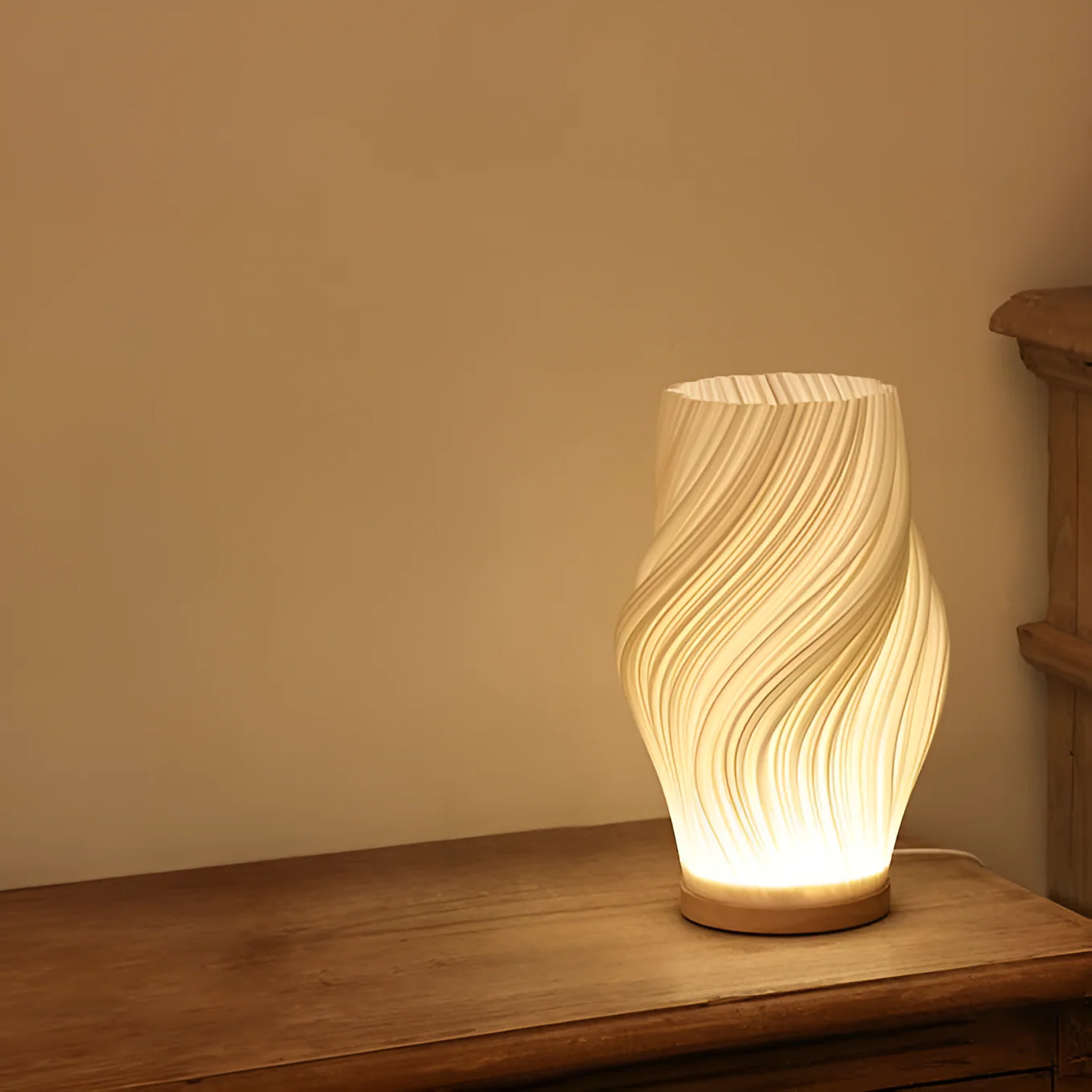 DreamWave - Modern cream-colored 3D wave lamp with elegant metal base - Image 5
