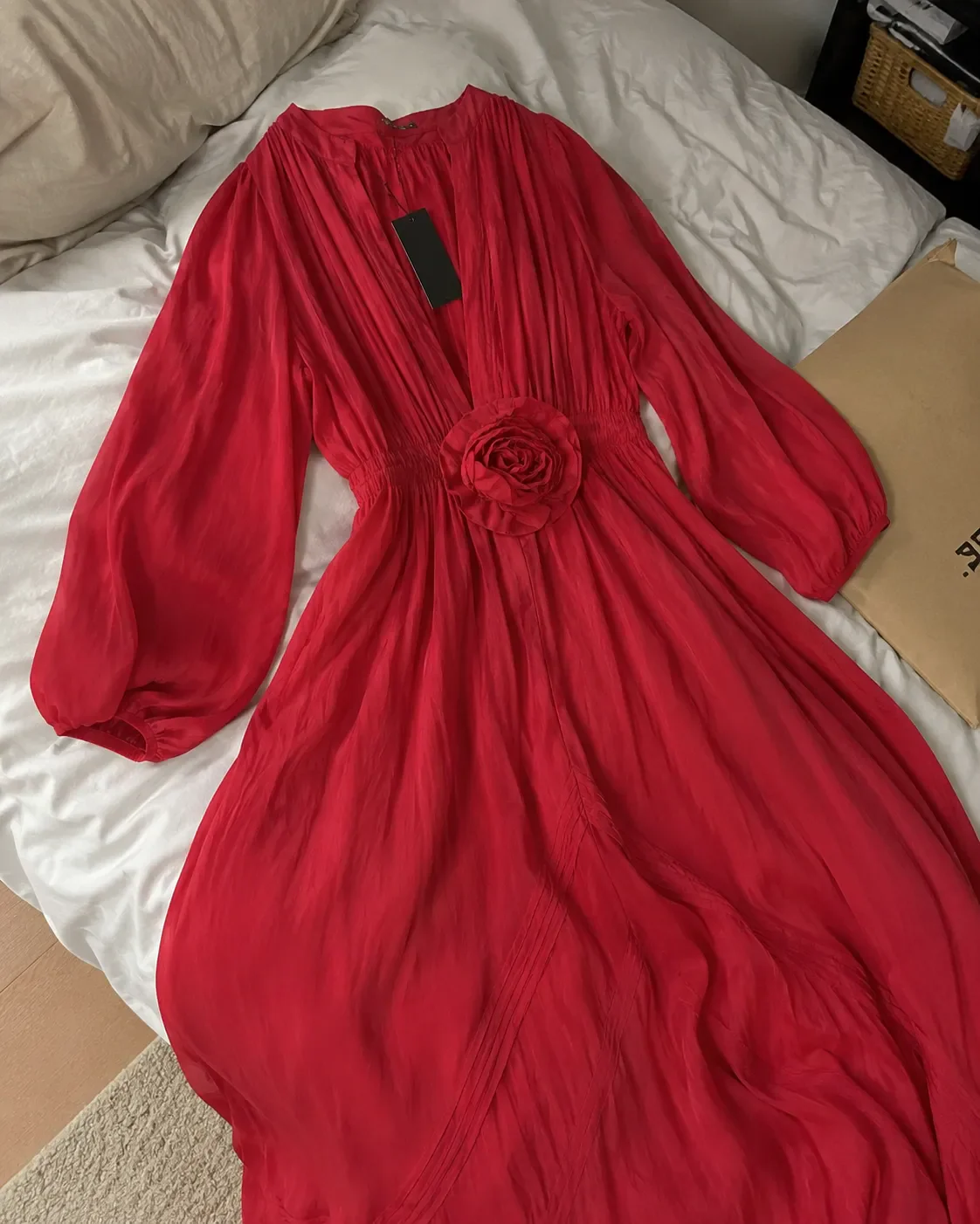 Elegant Linen-Blend Maxi Dress with Floral Waist Detail - Image 10