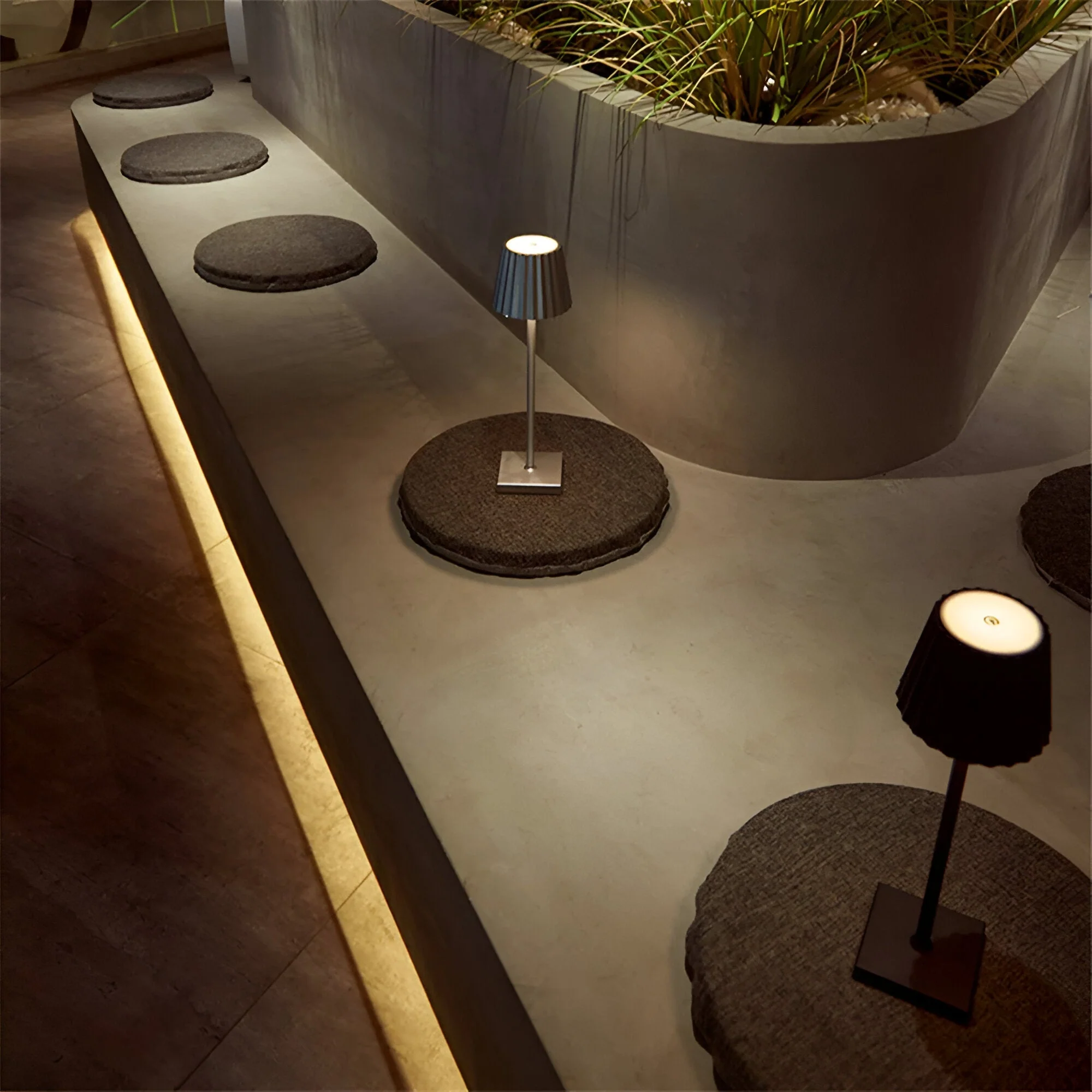 LaminaTouch 2.0 - Dimmable Wireless and Rechargeable Modern LED Table Lamp - Image 3