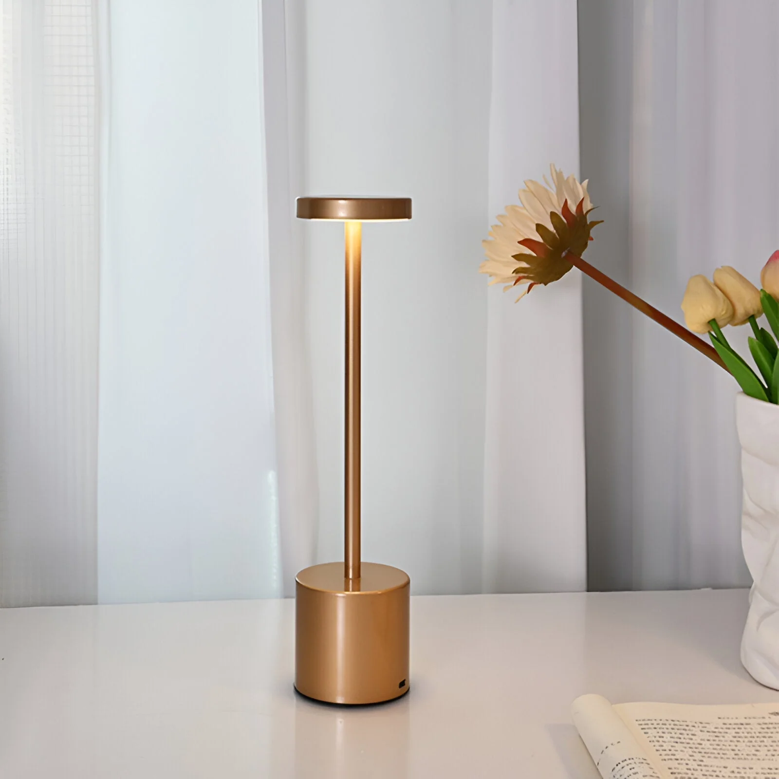 LumoRetro | USB Rechargeable Wireless Retro Table Lamp