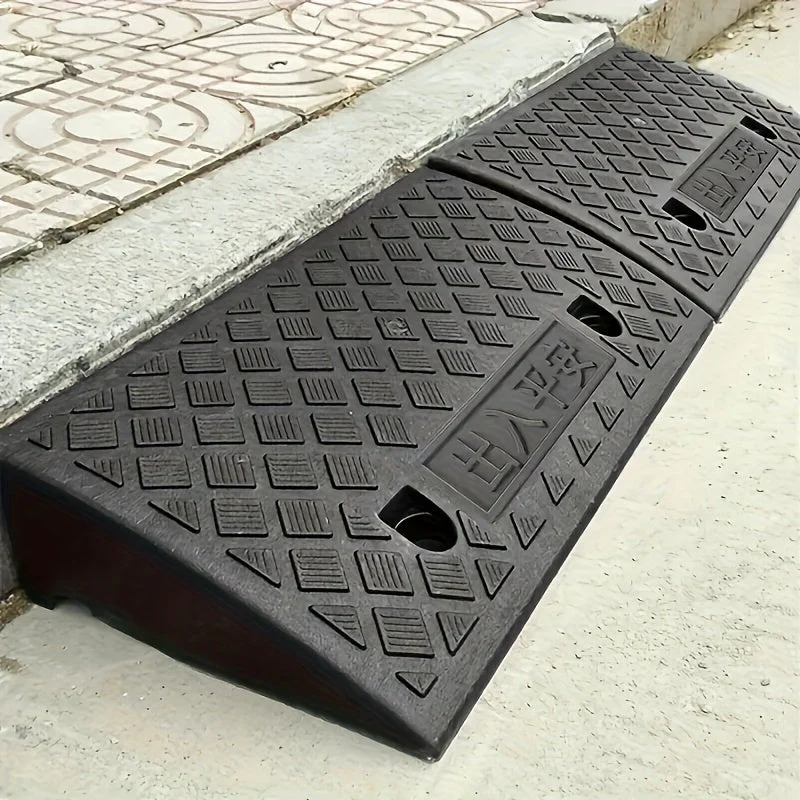 Set of 2 Curb Ramps, 10 cm Height, Made of PE