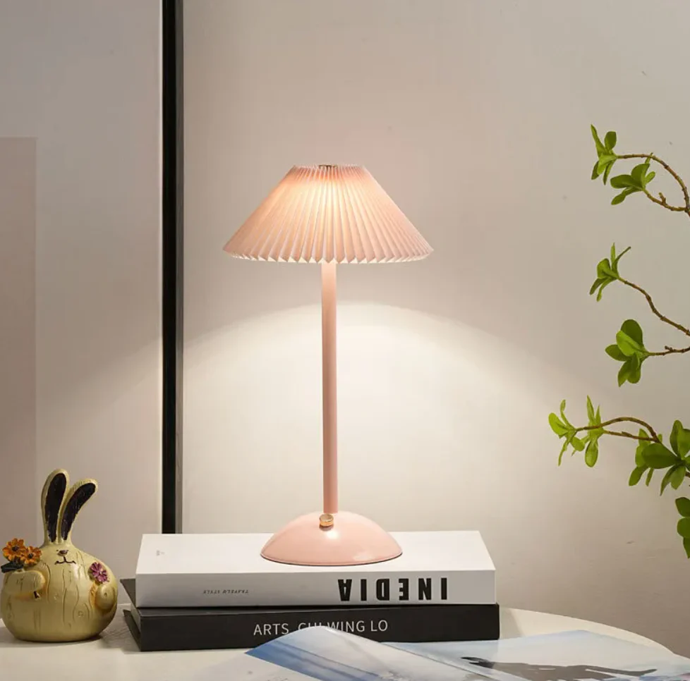 Wireless Modern Table Lamp with USB Charging Function LumiFold - Dimmable in 3 Steps | Bedside Lamp | Living Room - Image 6